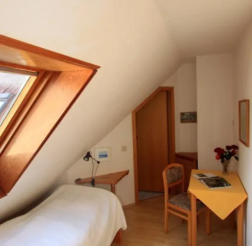 ゲストハウス Landhaus Lichthof ローマル