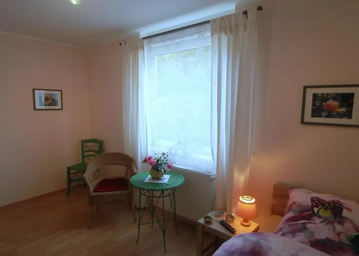 Landhaus Lichthof ゲストハウス 3*